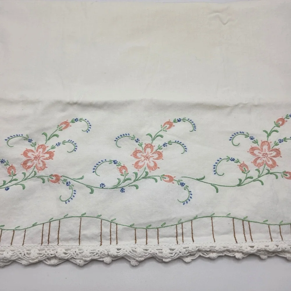 Vintage Embroidered Pillowcase Floral Cottagecore Lace Trim‎ Shabby Chic